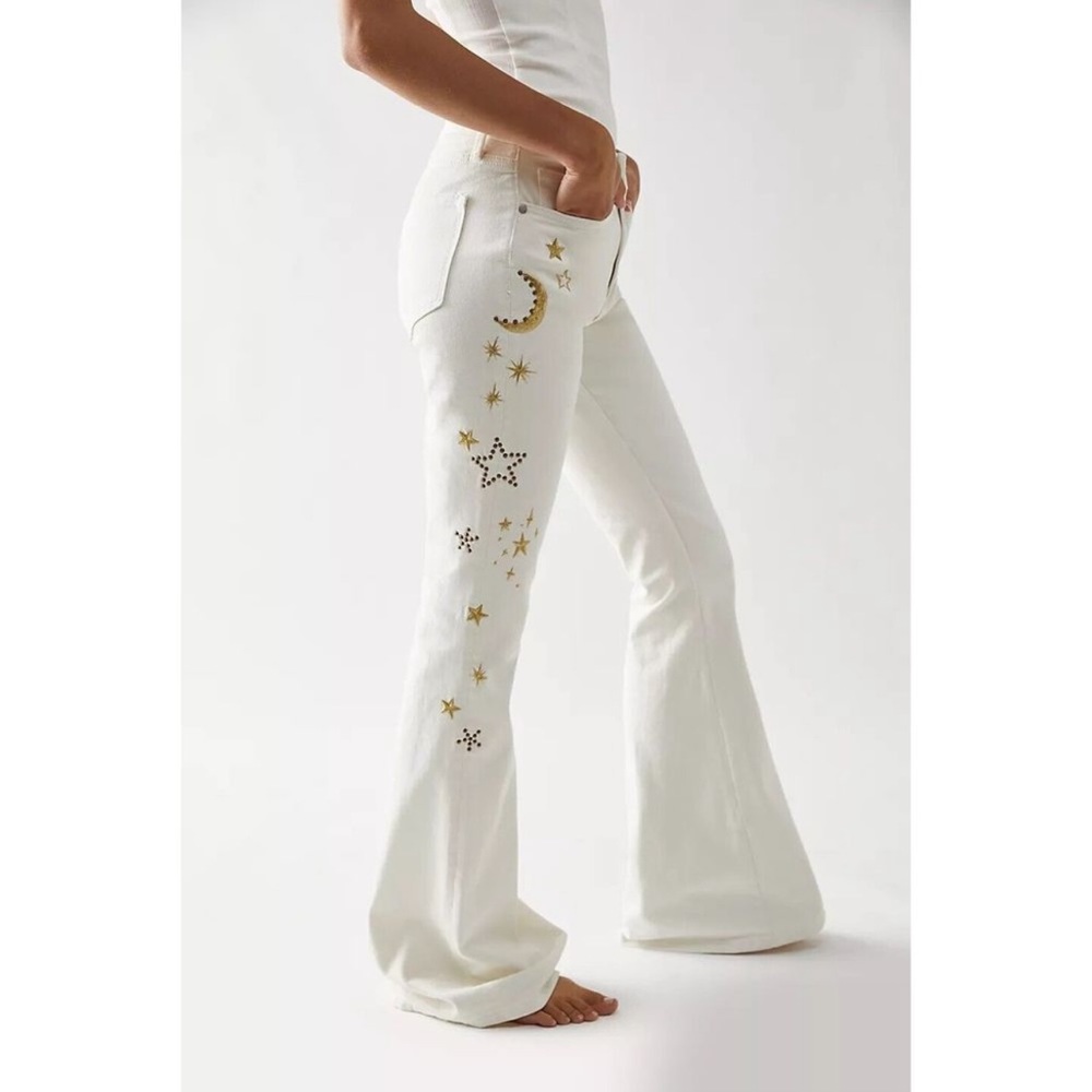 Free People × Driftwood Farrah Embroidered
Flare Jeans - Picture 2 of 7